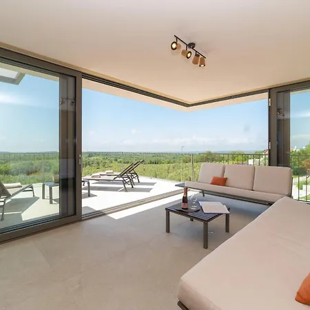 Veris Max 20 Guests With Private Playground * Materada