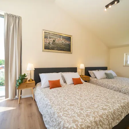 Veris Max 20 Guests With Private Playground Materada