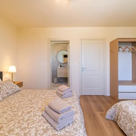 Βίλα Veris Max 20 Guests With Private Playground