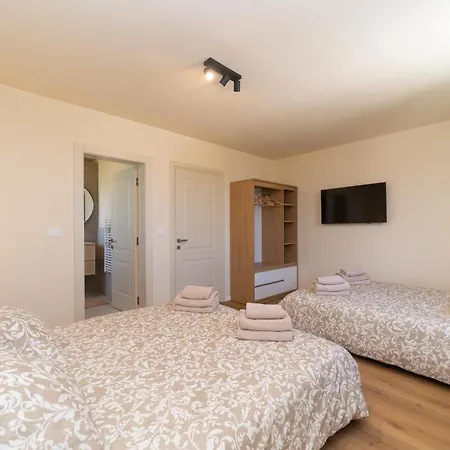Veris Max 20 Guests With Private Playground Βίλα Materada