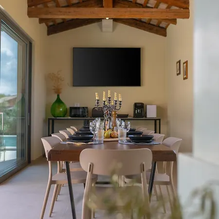 Veris Max 20 Guests With Private Playground Materada
