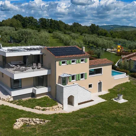Veris Max 20 Guests With Private Playground * Materada